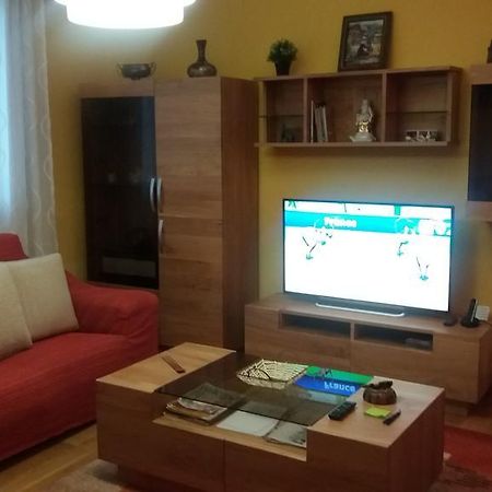 Apartamento Loiu Appartement Buitenkant foto